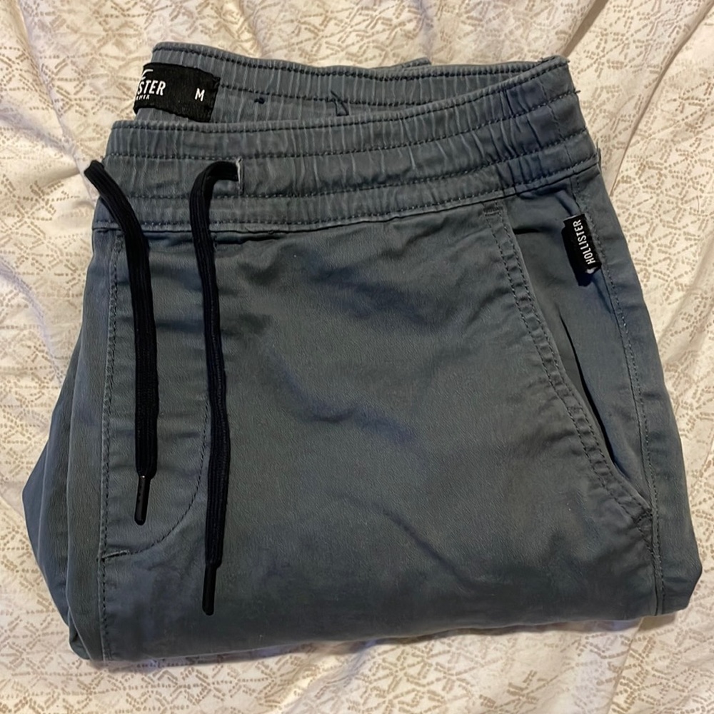 Men’s hollister skinny joggers, size M, color blue